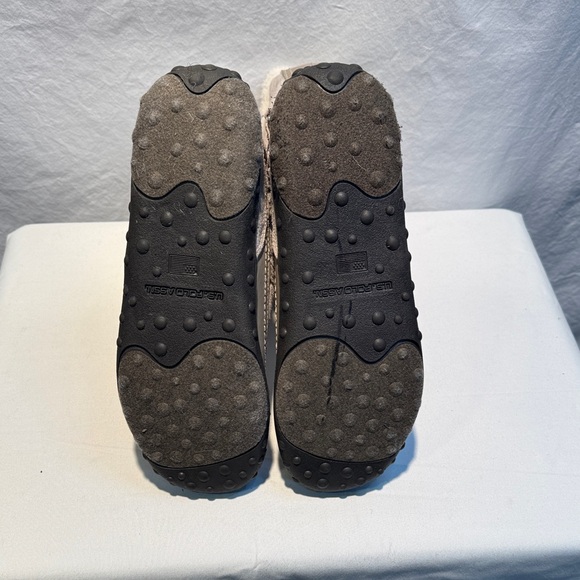 U.S. Polo Assn. Women's Gray Winter Boots - Picture 7 of 11